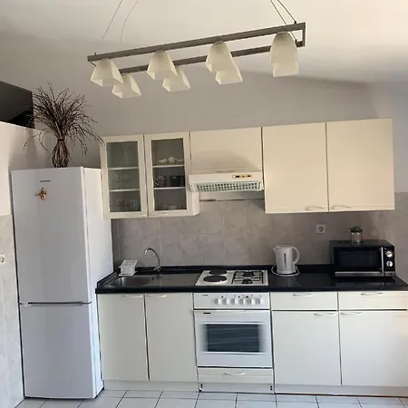 And Diana Apartment