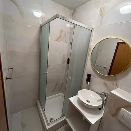 And Diana Apartment *